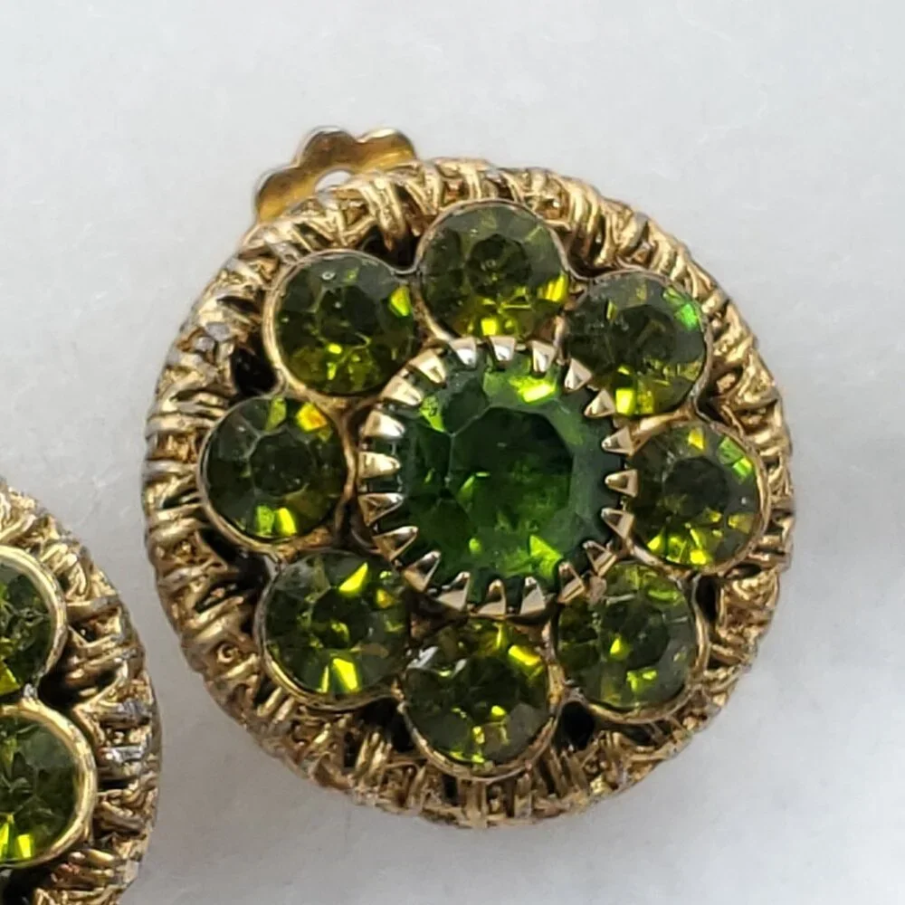 Vintage Rhinestone Earrings Green Gold Tone Round Clip On 7/8